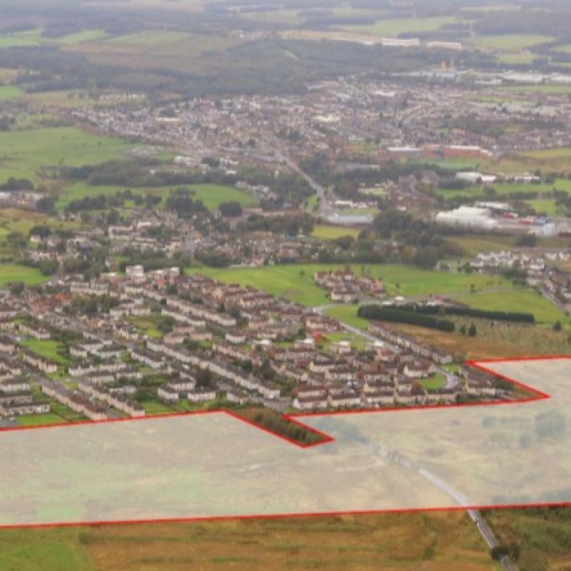 The available land is outlined