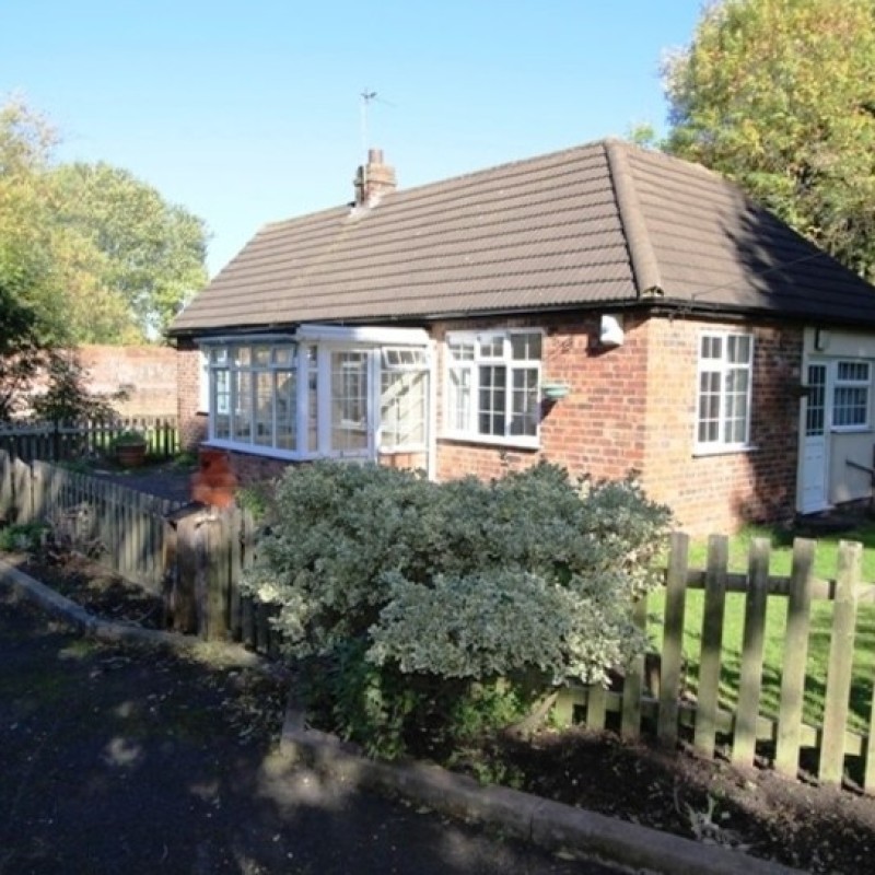 15 Highmoor Close
