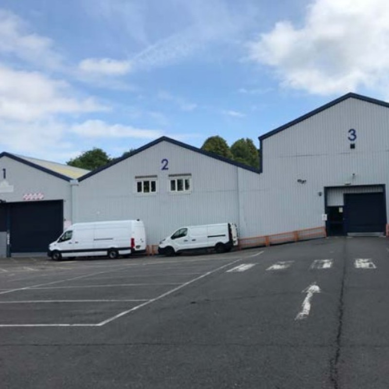 Adjoining warehouse premises