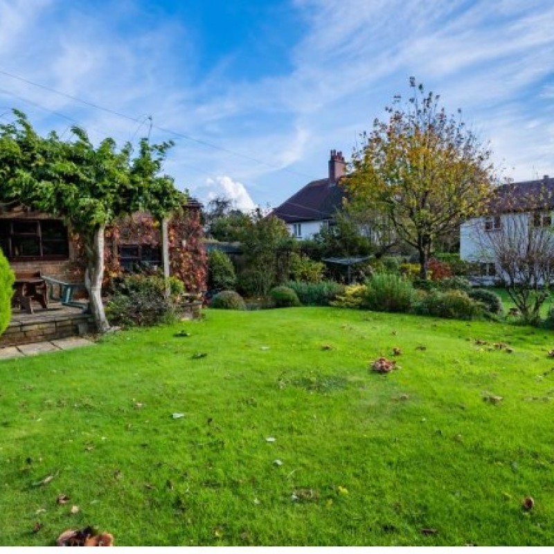 15 Crewkerne Road