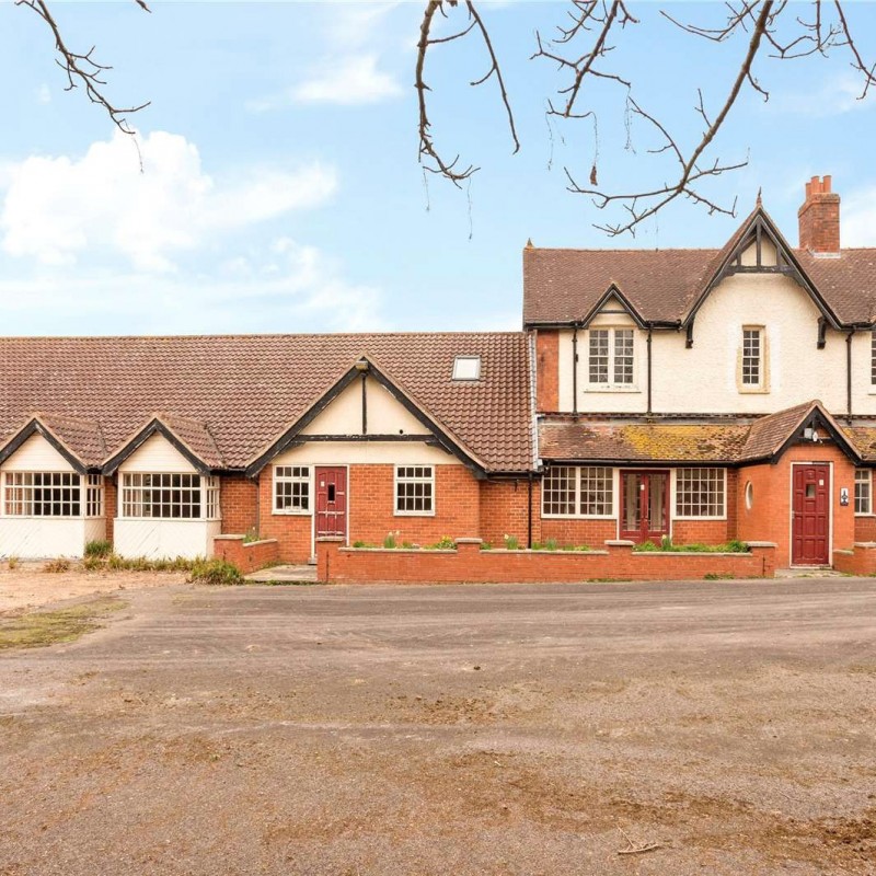 The New Plough Inn